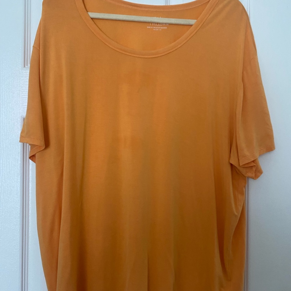 Time and Tru Yellow Relaxed Short Sleeve T-Shirt